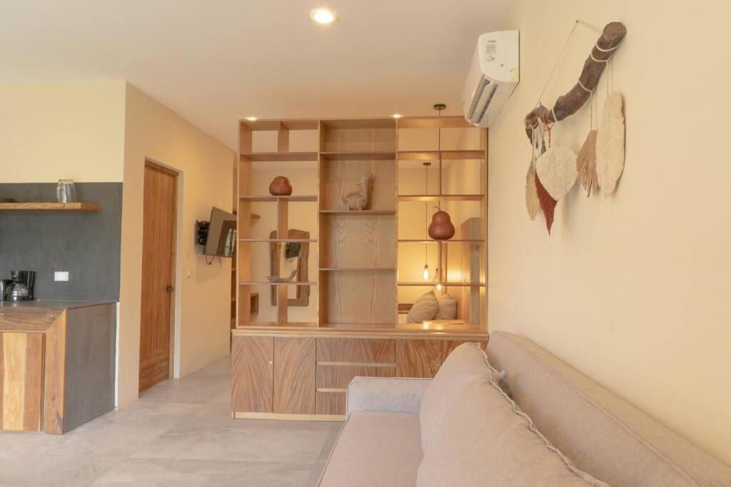 Cozy - - La Veleta *